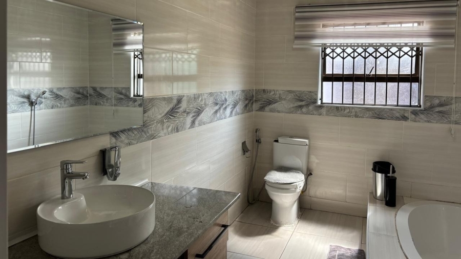 7 Bedroom Property for Sale in Mogwase Unit 4 North West